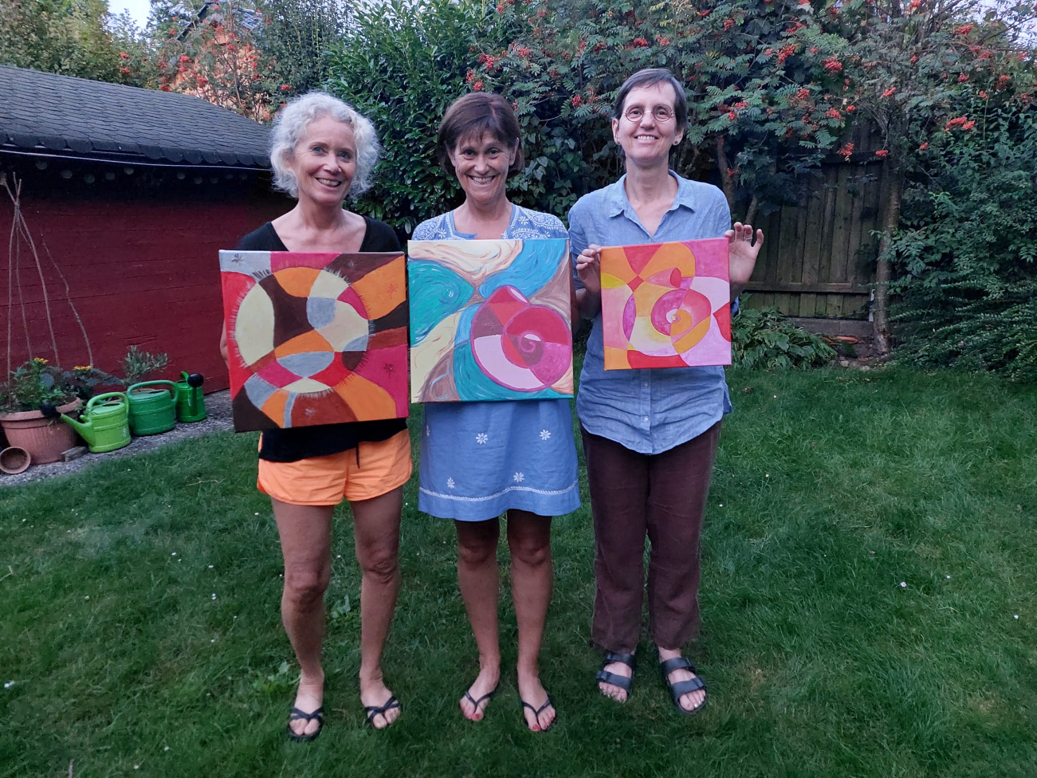 Holding an art class with friends in Germany